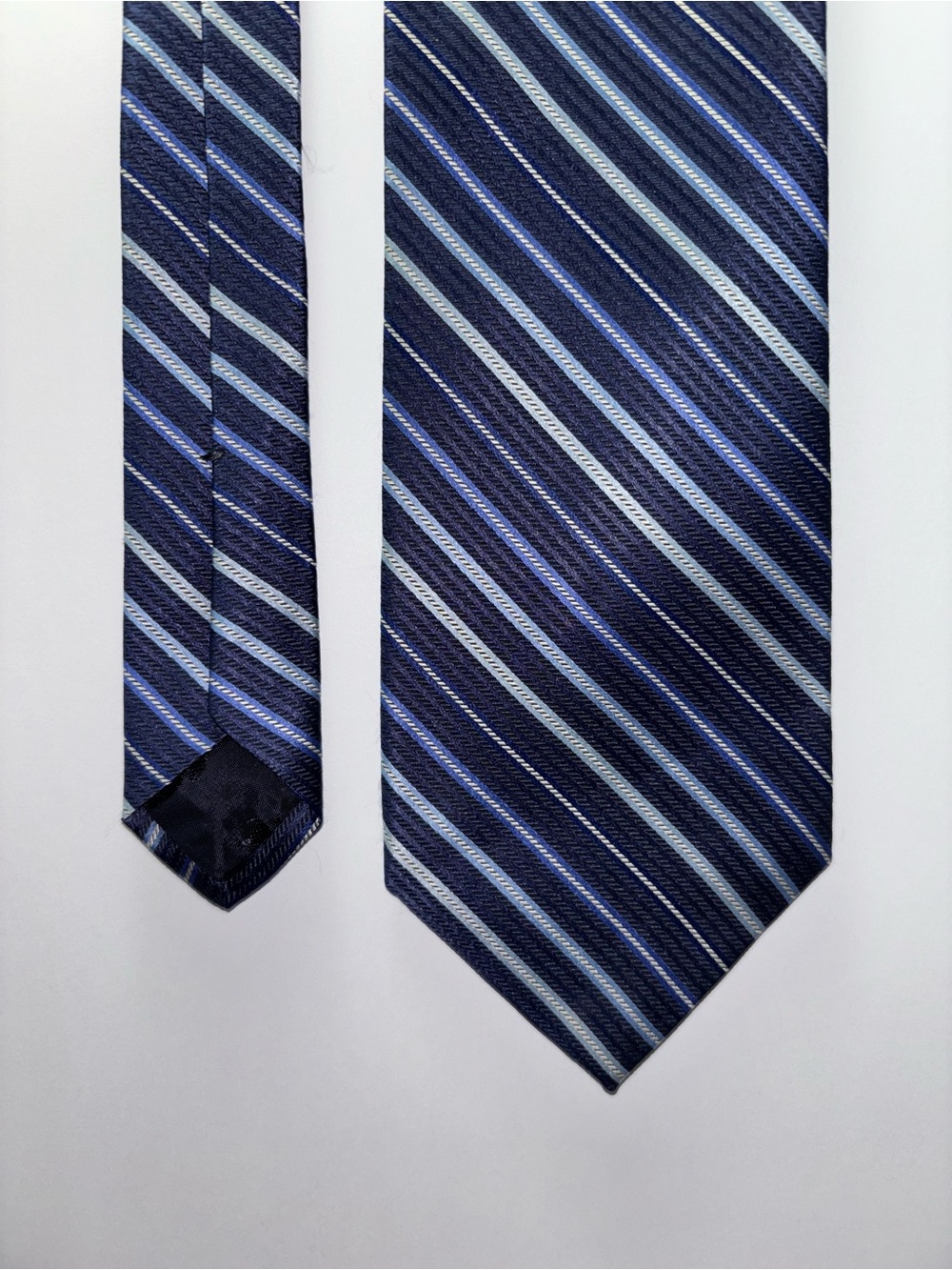 Brooks Brothers 346 Pure Silk Necktie Blue Striped Made USA Woven in Italy